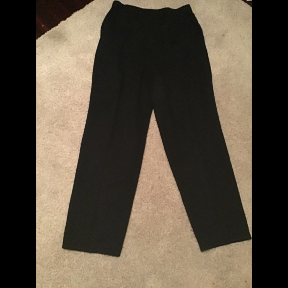 St. John basics black Santana knit pants size 4